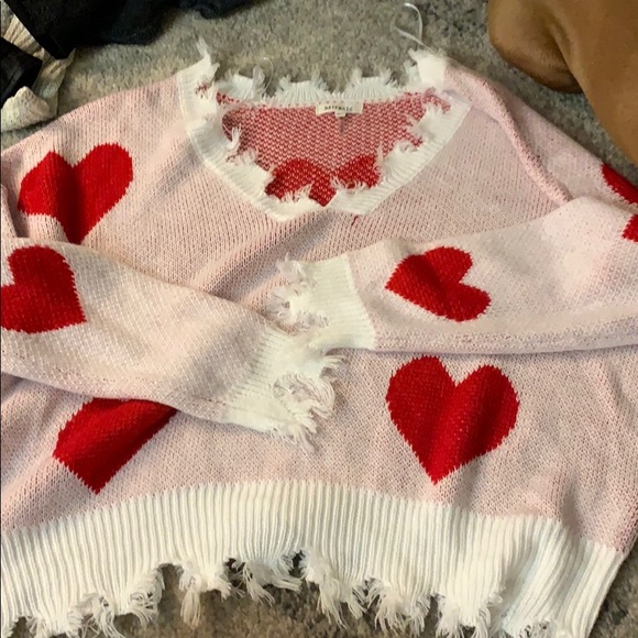 Miracle Sweaters - Heart ❤️ Sweater